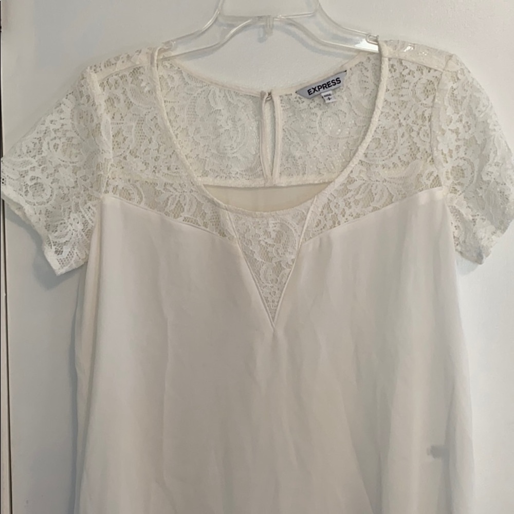 Express Ivory Lace Bodice Short Sleeve Hi-Low Top - Picture 2 of 10